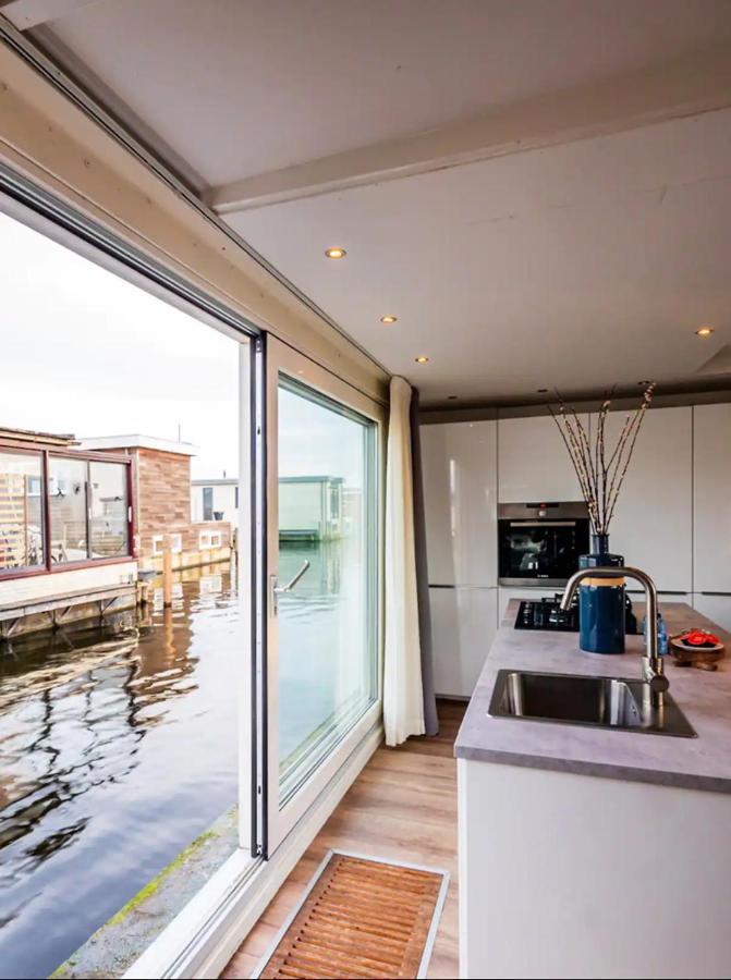 Quiet Waterloft Near Amsterdam And Schiphol Ws17 Hotel Aalsmeer Bagian luar foto
