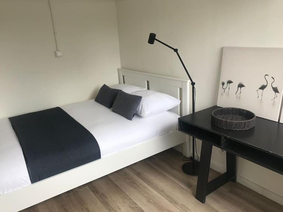 Quiet Waterloft Near Amsterdam And Schiphol Ws17 Hotel Aalsmeer Bagian luar foto