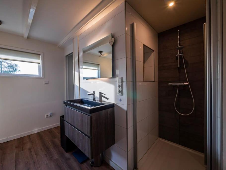 Quiet Waterloft Near Amsterdam And Schiphol Ws17 Hotel Aalsmeer Bagian luar foto