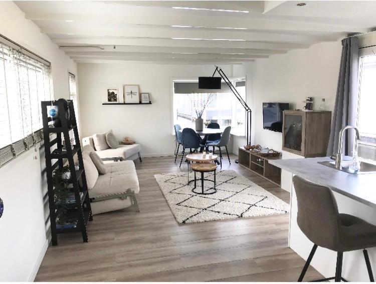 Quiet Waterloft Near Amsterdam And Schiphol Ws17 Hotel Aalsmeer Bagian luar foto