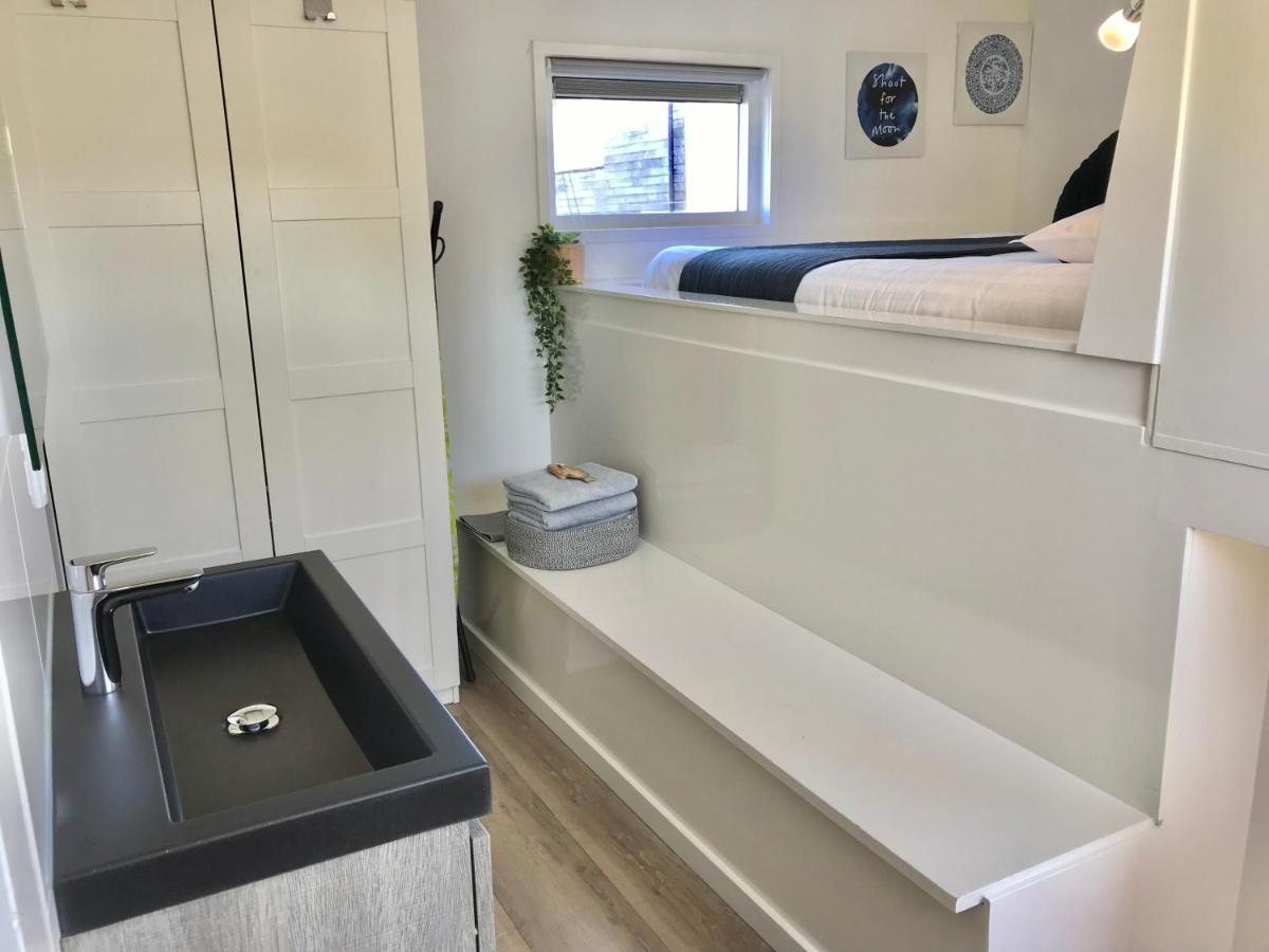 Quiet Waterloft Near Amsterdam And Schiphol Ws17 Hotel Aalsmeer Bagian luar foto