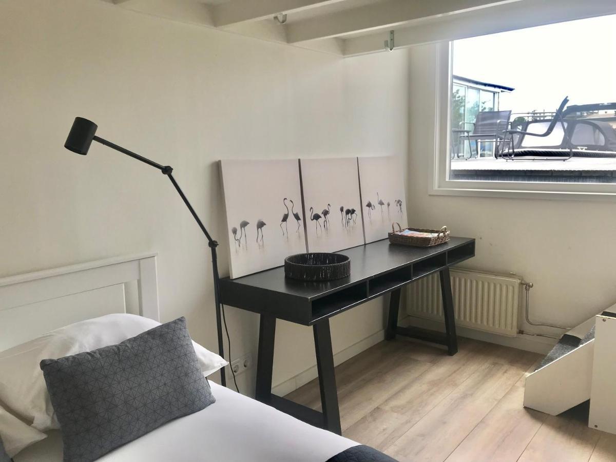 Quiet Waterloft Near Amsterdam And Schiphol Ws17 Hotel Aalsmeer Bagian luar foto